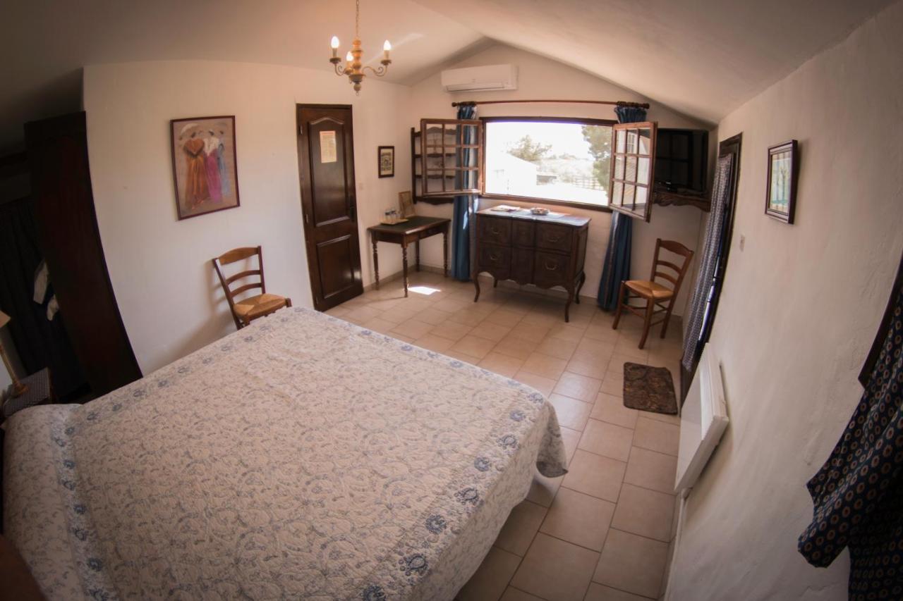 Lou Mas Dou Juge Hotel Saintes-Maries-de-la-Mer Exterior photo